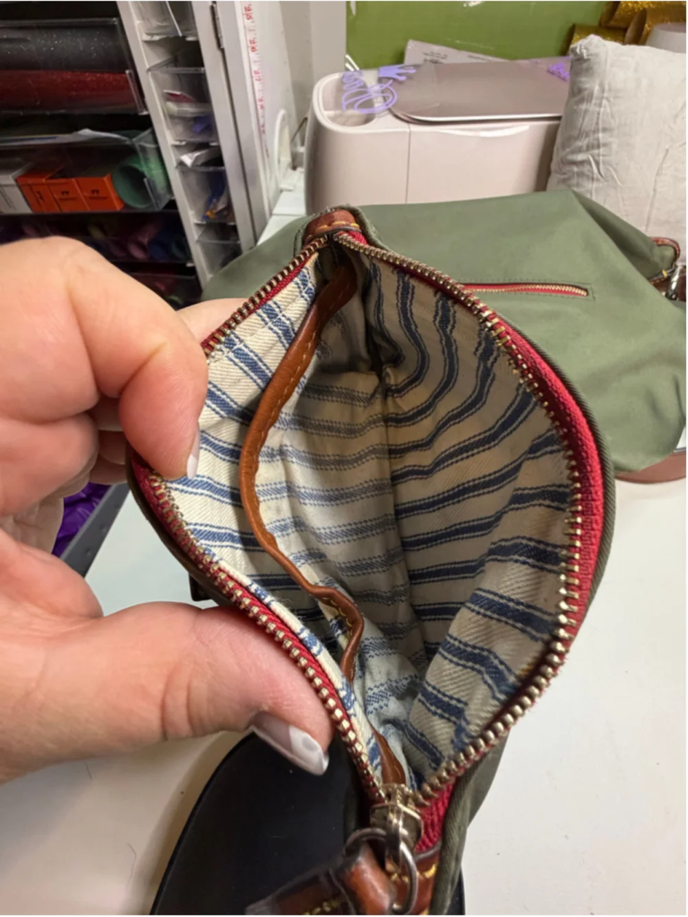 Dooney & Bourke this pre